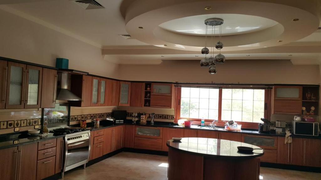 Super Luxurious With Large Landscape Areas Villa