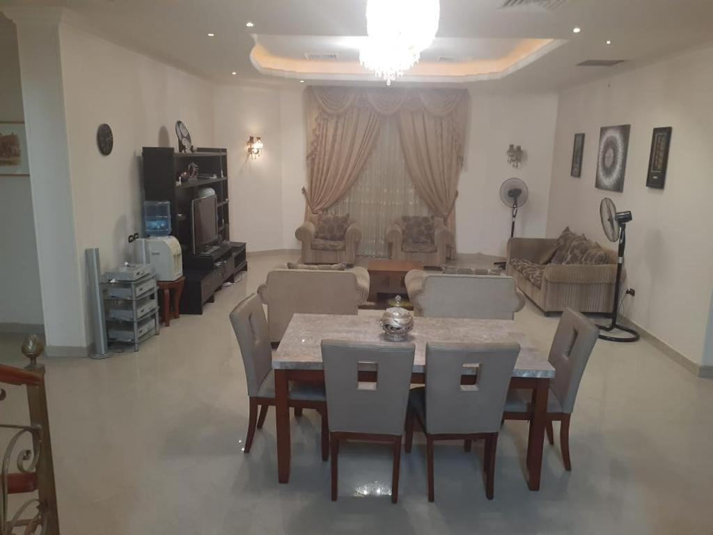 Super Luxurious With Large Landscape Areas