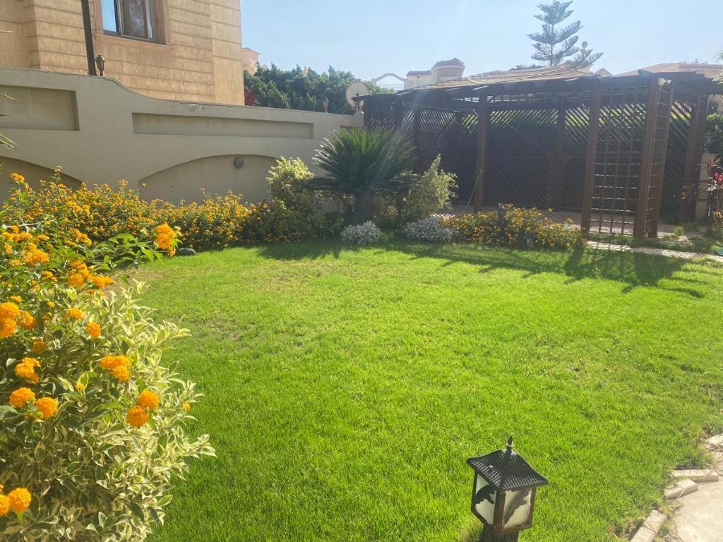 Super Luxurious With Large Landscape Areas Villa
