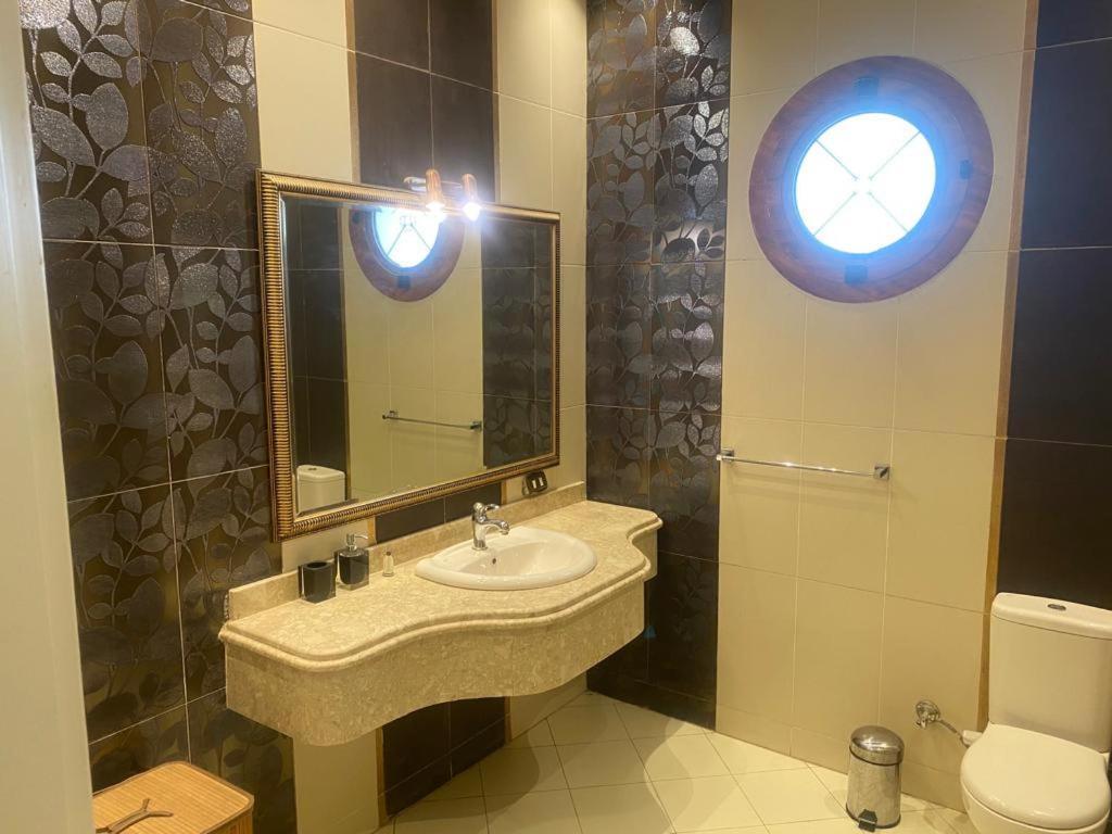 Villa Super Luxurious With Large Landscape Areas *
