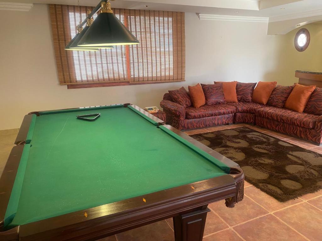Villa Super Luxurious With Large Landscape Areas *