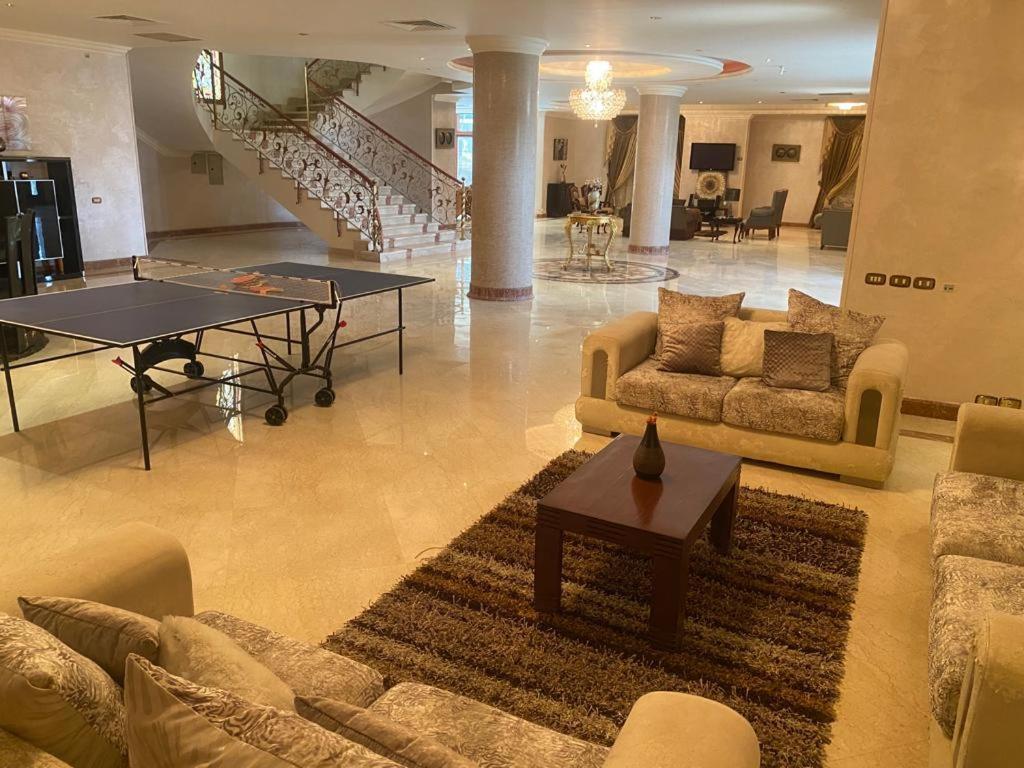 Villa Super Luxurious With Large Landscape Areas *