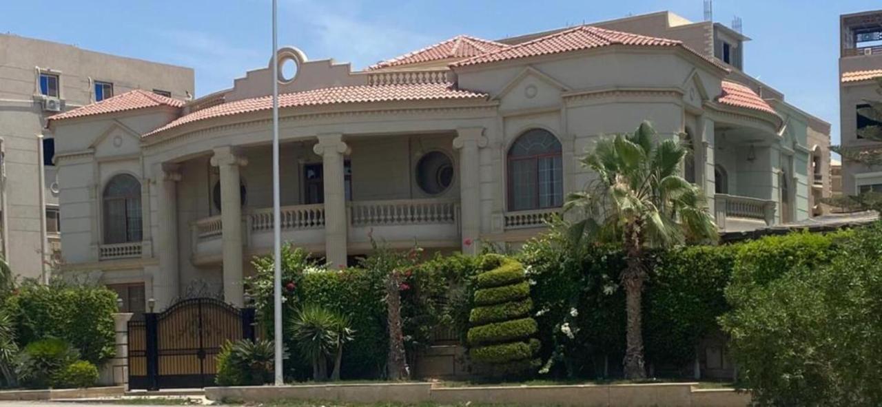 Villa Super Luxurious With Large Landscape Areas *